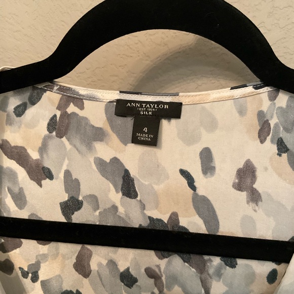 Ann Taylor Silk Blouse Size 4 - Picture 3 of 5